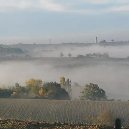 Oda ve Kahvaltı D'hotes La Courbe 3*