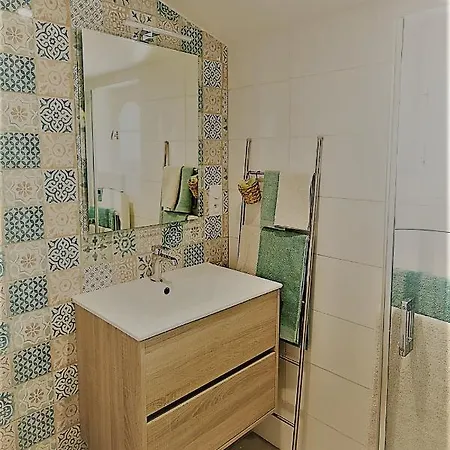 Oda ve Kahvaltı D'hotes La Courbe