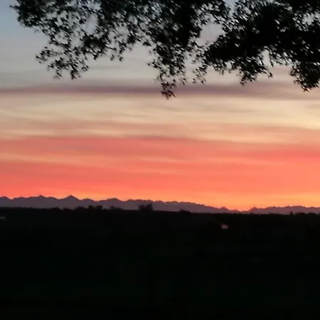 Oda ve Kahvaltı D'hotes La Courbe